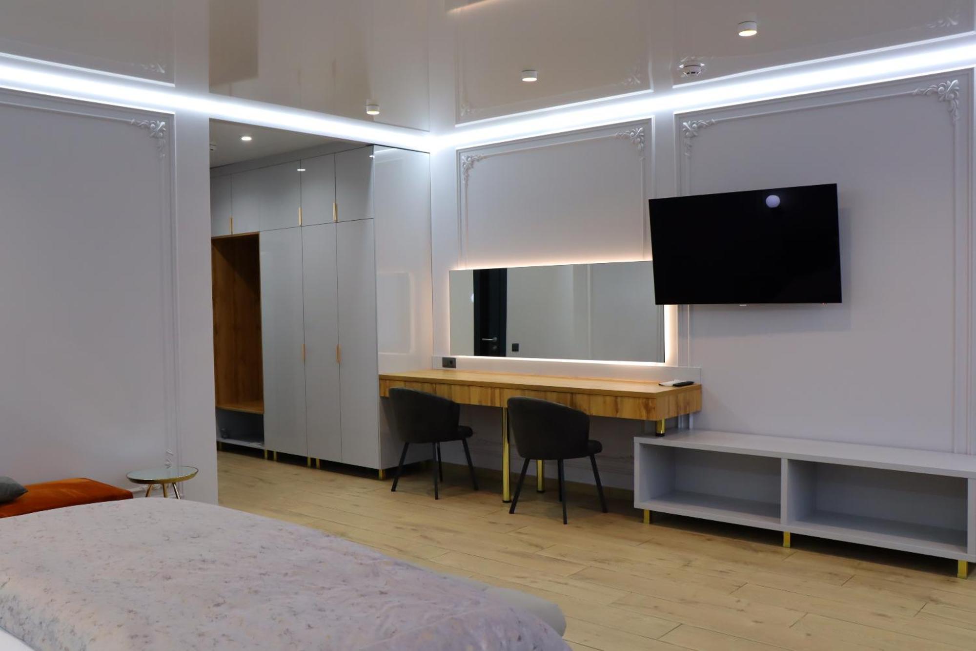Sobkoff Hotel Khmelʼnytsʼkyy Buitenkant foto