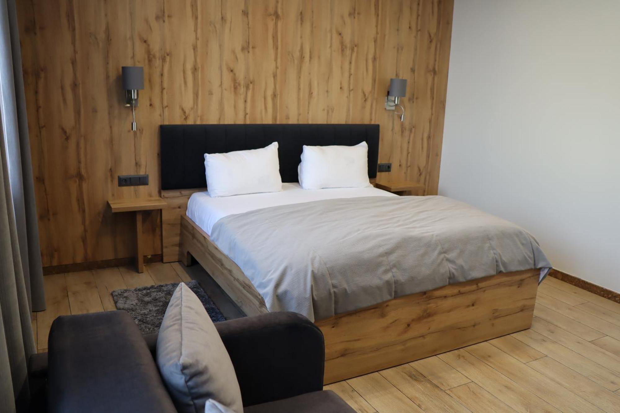 Sobkoff Hotel Khmelʼnytsʼkyy Buitenkant foto