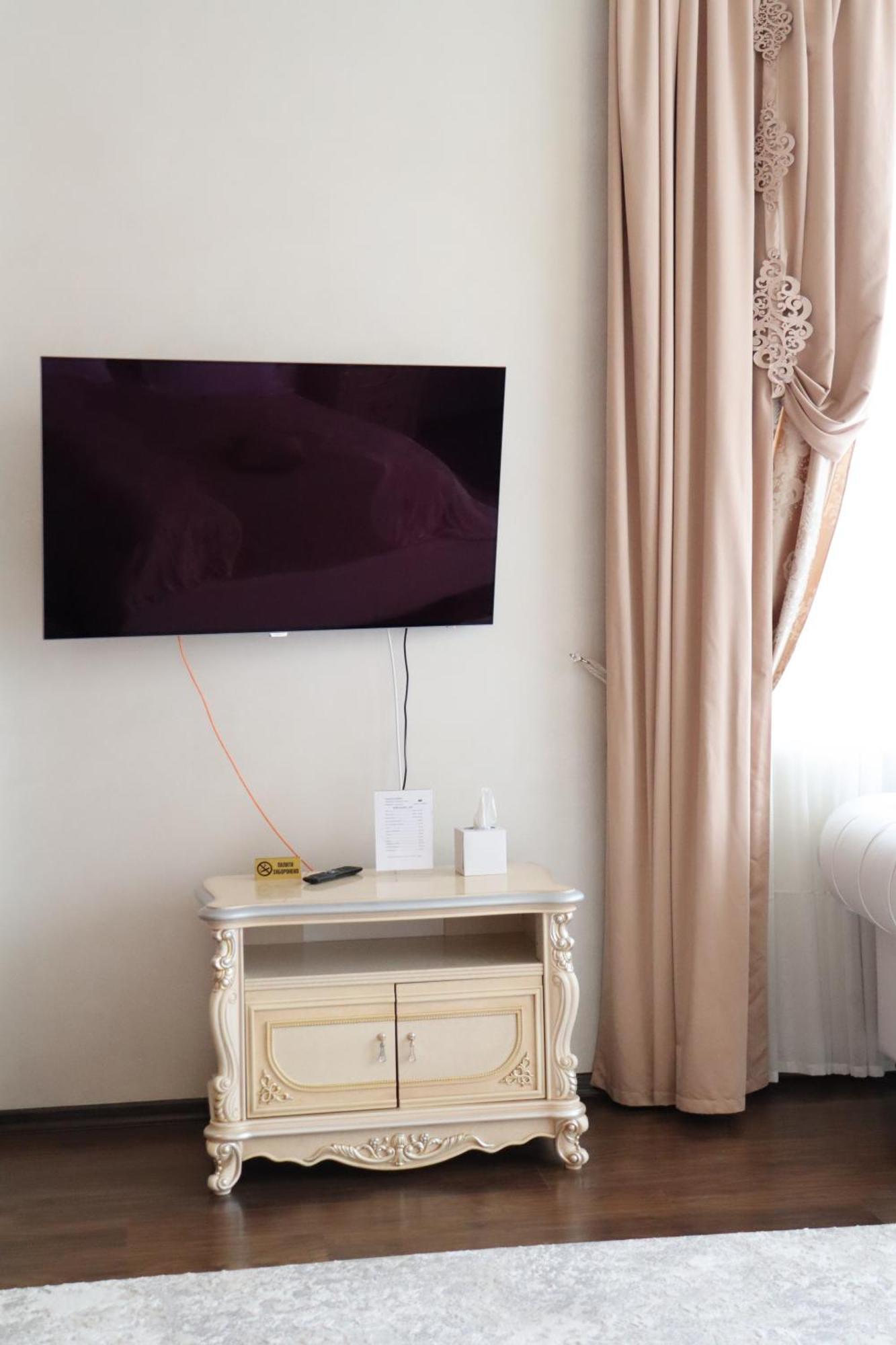Sobkoff Hotel Khmelʼnytsʼkyy Buitenkant foto