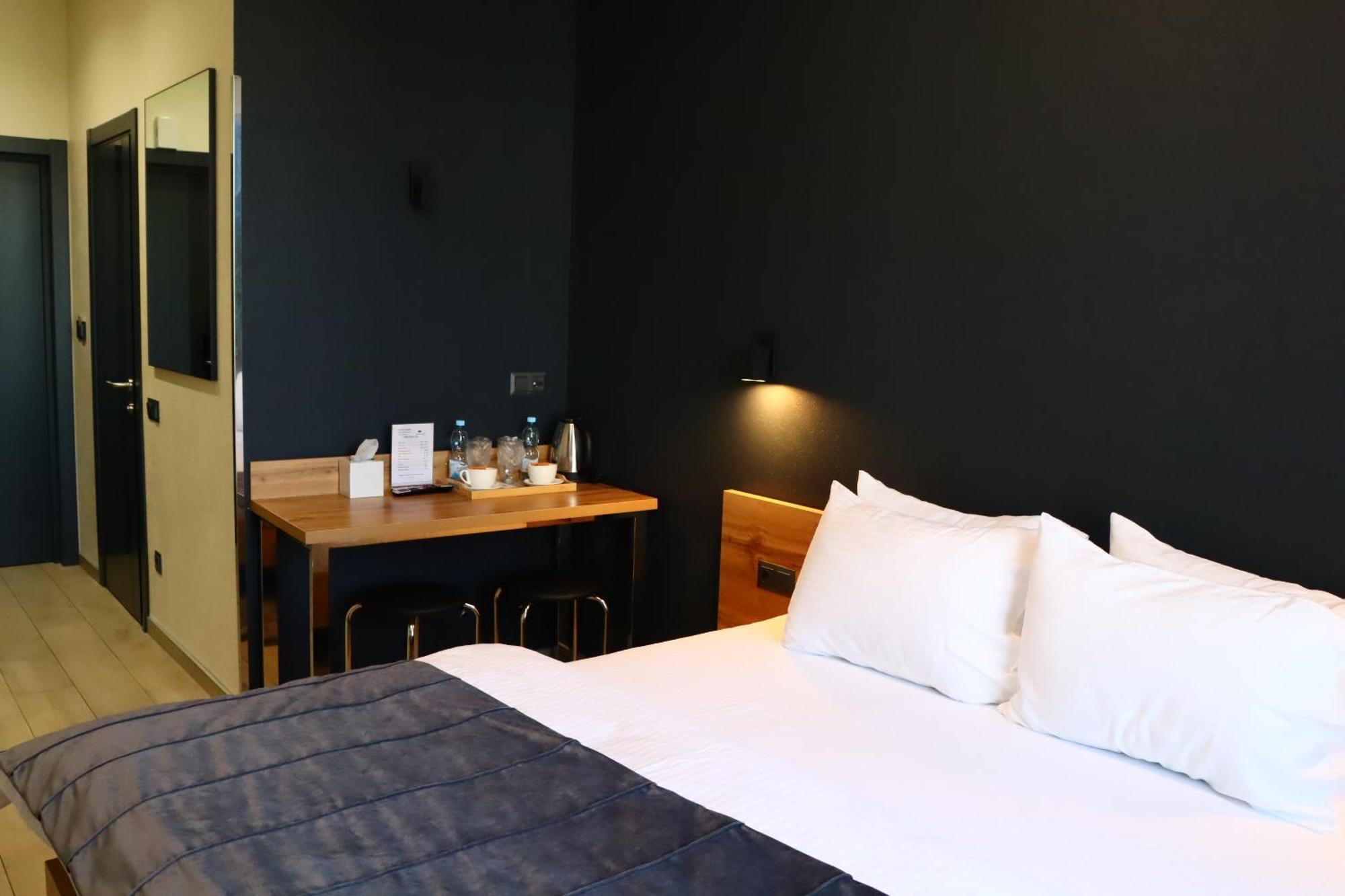 Sobkoff Hotel Khmelʼnytsʼkyy Buitenkant foto
